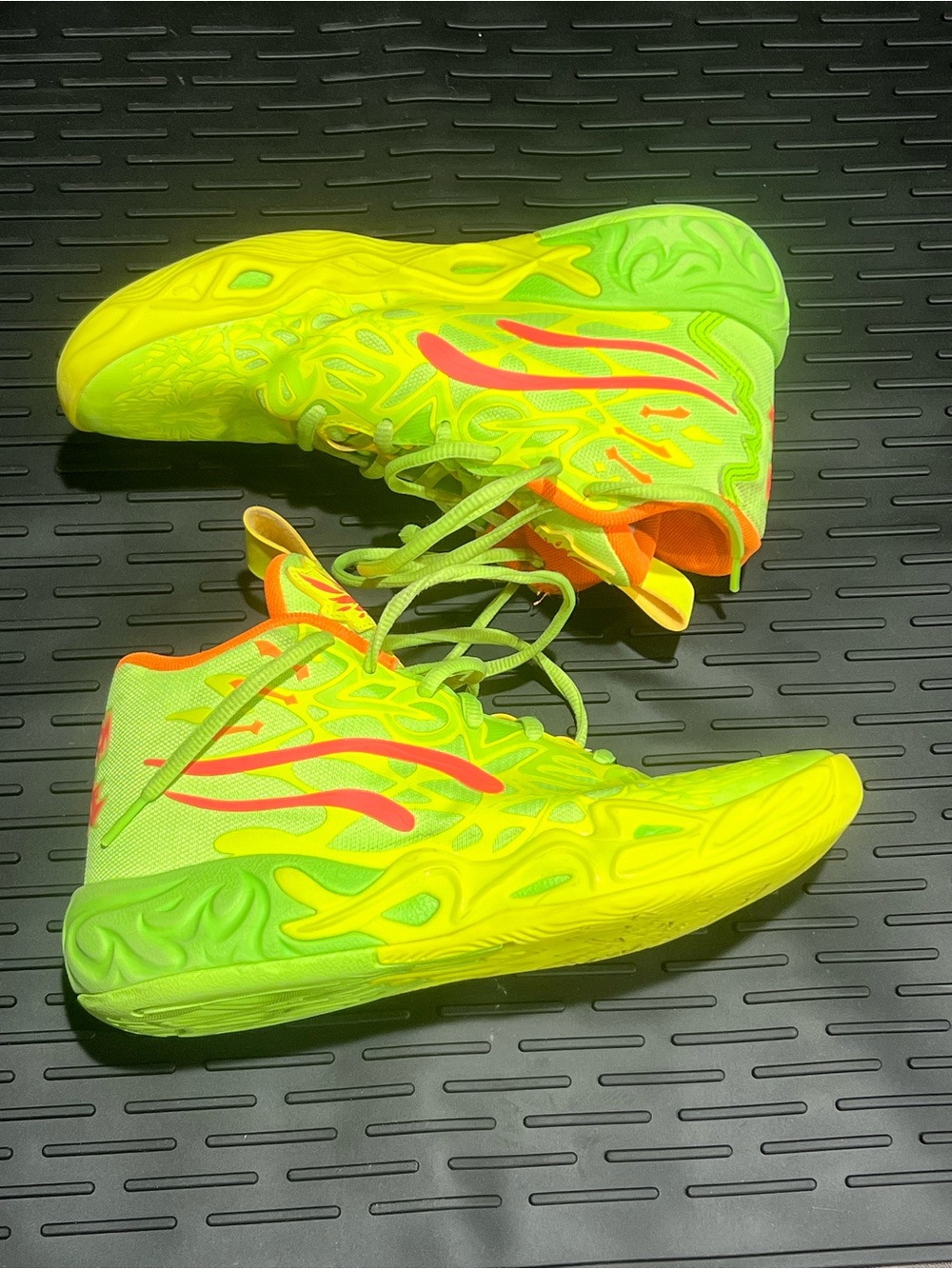 PUMA LaMelo Ball Men’s Low Top Basketball Athletic Sneakers Green/Orange/Red